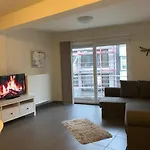 Stijlvol Appartement In Hartje Oostende Vlak Bij Het Strand En De Winkelstraat - 6P